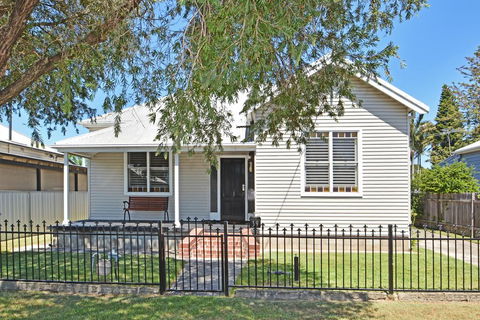 Linda's Cottage @ The Hunter - Accommodation Redcliffe 1
