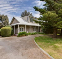 Linga Longa - Accommodation Redcliffe