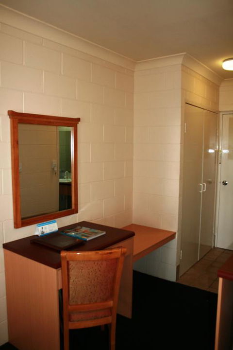 Luma Luma Holiday Apartments - Accommodation Redcliffe 3