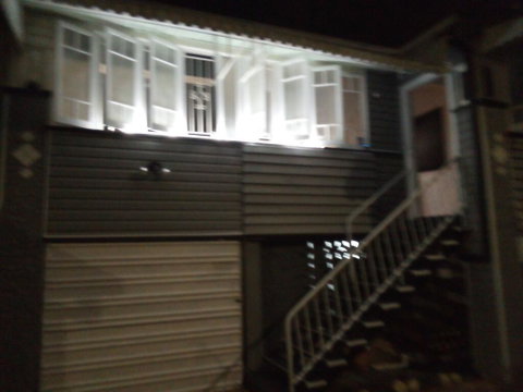 Lumley Share Hiusr - Accommodation Redcliffe 1