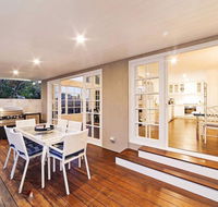 Luxurious Hampton Style 3 Bedroom House - Accommodation Redcliffe
