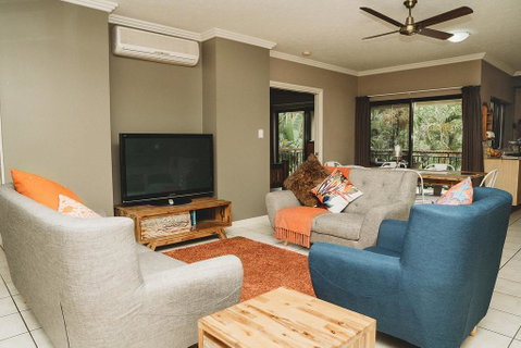 Luxury 3 BDR Apartment Near Beautiful Esplanade - Accommodation Redcliffe 0