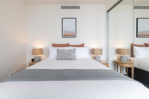 Luxury Beachfront Apartment In Newcastle - Accommodation Redcliffe 3