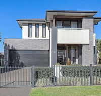Luxury Brand New Home - Accommodation Redcliffe