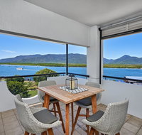 Luxury Cairns Penthouse Apt with Ocean Views 903 - Accommodation Redcliffe