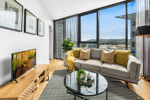Luxury Inner-city Pad With Pool, Gym And Sauna - Accommodation Redcliffe 0