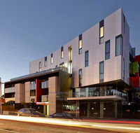 Luxury large modern apartment close to city parks shops and public transport - Accommodation Redcliffe