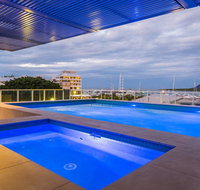 Luxury Waterfront Escape On The Harbour 315 - Accommodation Redcliffe