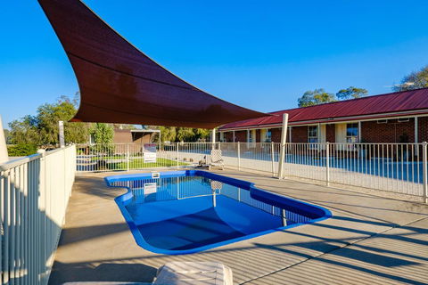 Lydoun Motel - Accommodation Redcliffe 0