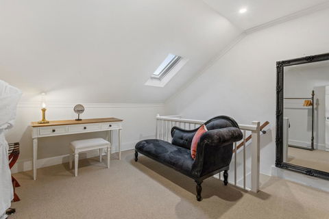 Lythgo's Row Colonial Cottages - Accommodation Redcliffe 3
