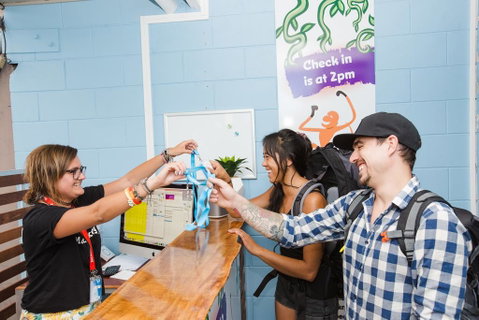 Mad Monkey Backpackers Waterfront - Accommodation Redcliffe 0