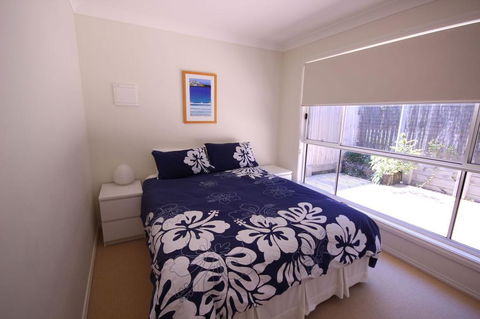 MAGIC BEACH HOUSE - PET FRIENDLY - Accommodation Redcliffe 3