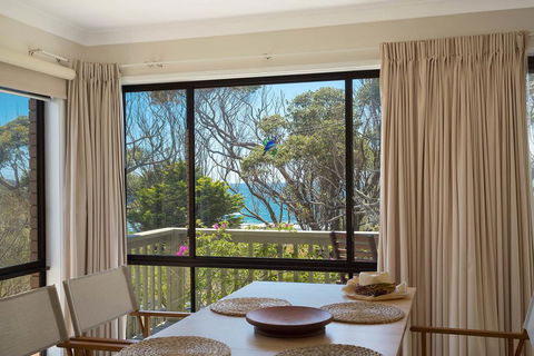 Magical Mystery Bay Road - Accommodation Redcliffe 1
