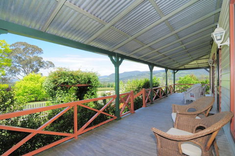 Magnolia Cottage - Kangaroo Valley - Accommodation Redcliffe 1