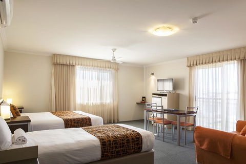 Mandarin Motel - Accommodation Redcliffe 2