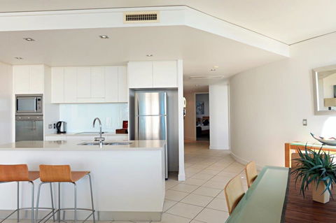 Manta Bargara - Accommodation Redcliffe 3