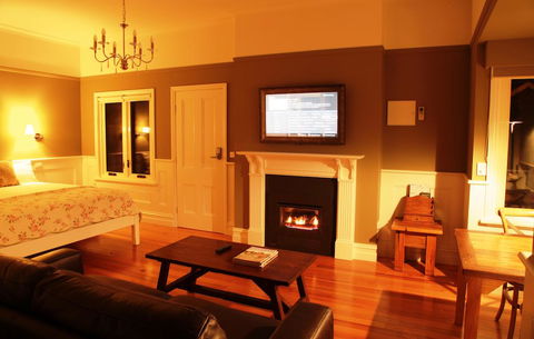 Marysville Garden Cottages - Accommodation Redcliffe 1