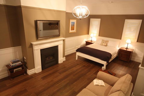 Marysville Garden Cottages - Accommodation Redcliffe 2