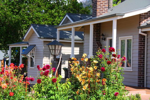 Marysville Garden Cottages - Accommodation Redcliffe 0
