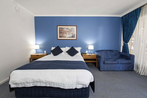 MAS Country Riverboat Lodge Motor Inn - Accommodation Redcliffe 0