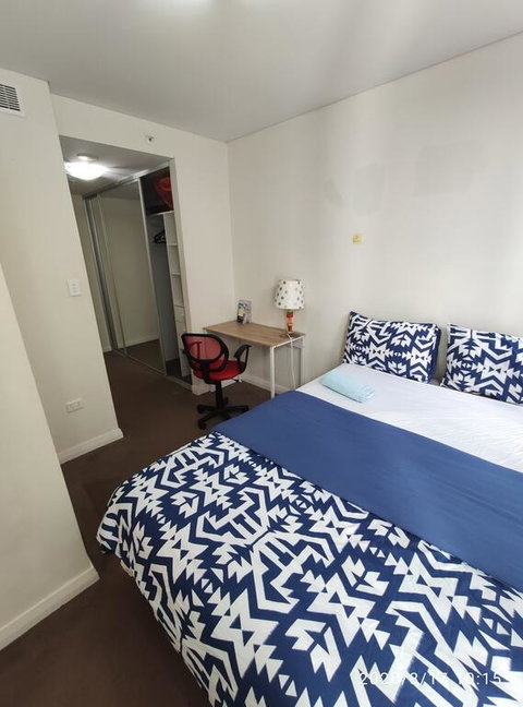 Mascot Clean Bedroom - Accommodation Redcliffe 1