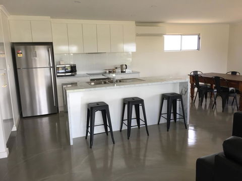 Matts River Rest - Accommodation Redcliffe 2