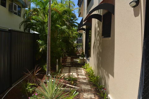 Mediterranean Beachfront Apartments - Accommodation Redcliffe 2