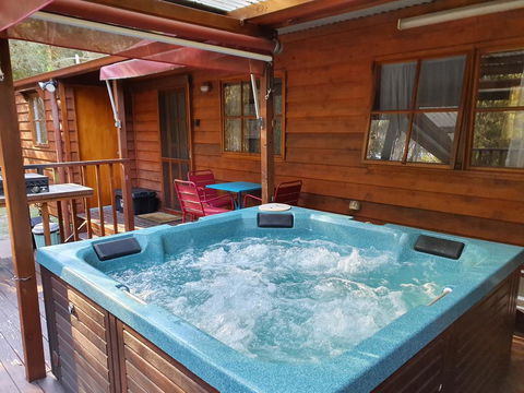 Melaleuca Seaside Retreat - Accommodation Redcliffe 2
