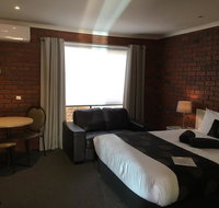 Melton Motor Inn and Apartments