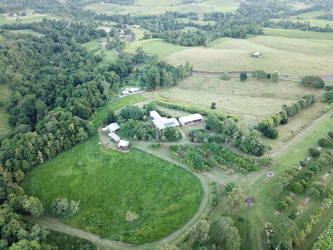 Mena Creek Flower House - Accommodation Redcliffe 3