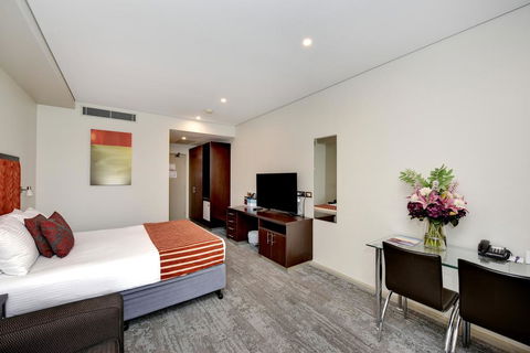 Mercure Centro Port Macquarie - Accommodation Redcliffe 2