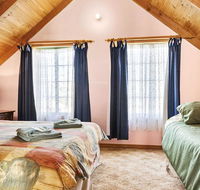 Meredith House  Apartments Strahan - Accommodation Redcliffe