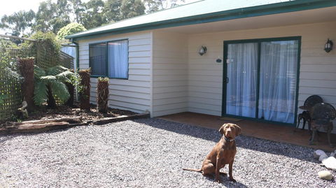 Meredith House & Apartments Strahan - Accommodation Redcliffe 2