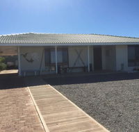 Mermaid Beachside Accommodation - Accommodation Redcliffe