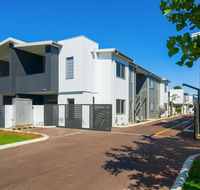 MERRIFIELD Foothill Suites - RELAXING LIFETYLE CHOICE - Accommodation Redcliffe