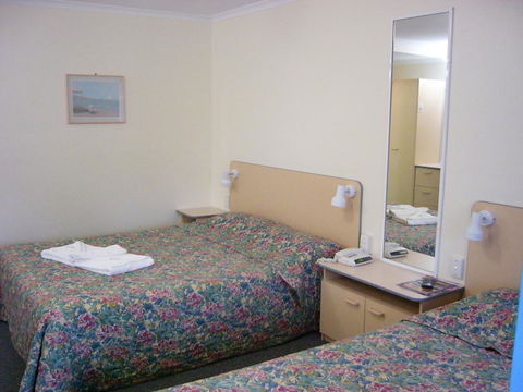 Mid Coast Motor Inn - Accommodation Redcliffe 0