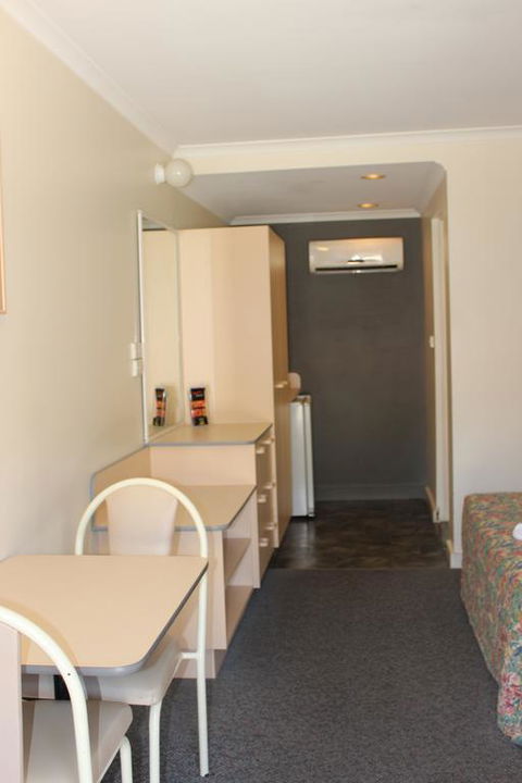 Mid Coast Motor Inn - Accommodation Redcliffe 1