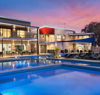 Middle Rock Holiday Resort - Accommodation Redcliffe