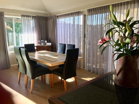 Middleton Bay Retreat - Accommodation Redcliffe 0