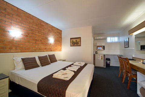 Mineral Sands Motel - Accommodation Redcliffe 3