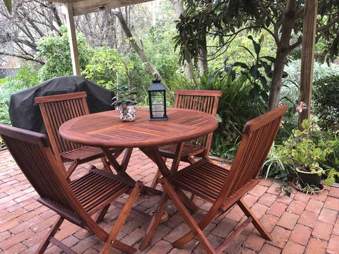 Miriams Cottage - Accommodation Redcliffe 1
