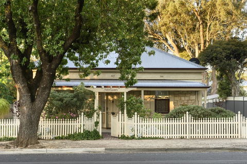 Miriams Cottage - Accommodation Redcliffe 0