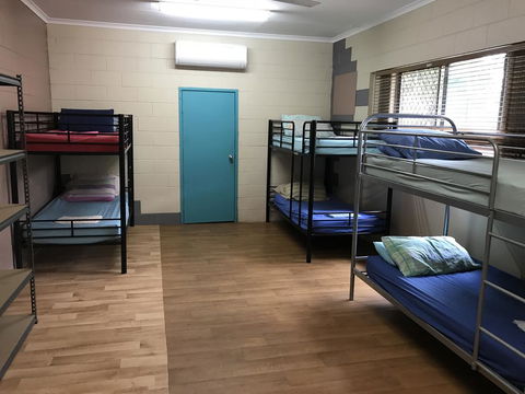 Mission Beach Retreat - Accommodation Redcliffe 1