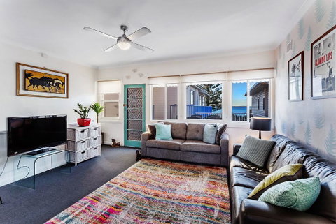 Moana Blue, Unit 3/87 Shoal Bay Road - Accommodation Redcliffe 2