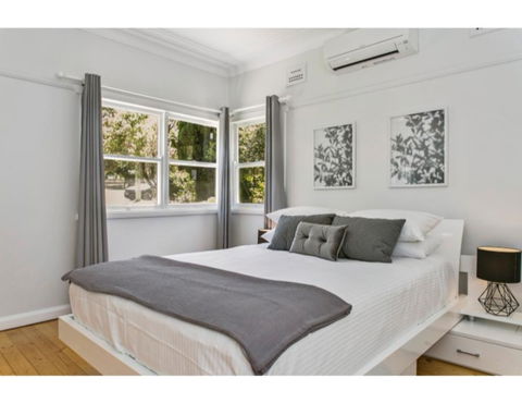 Modern Aus Home On The Edge Of North Ryde Oval - Accommodation Redcliffe 3
