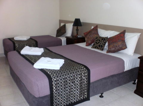 Molika Springs Motel - Accommodation Redcliffe 1