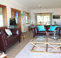 Montville House on the Hill - Accommodation Redcliffe