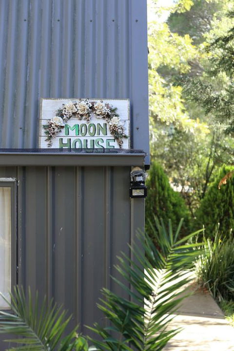 Moon House - Accommodation Redcliffe 3