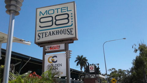 Motel 98 - Accommodation Redcliffe 1