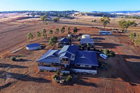 Mountain Park Retreat - Accommodation Redcliffe 1